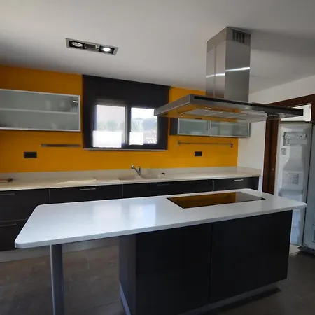 Dom wakacyjny Villa Arimar 14 Persons Lloret De Mar